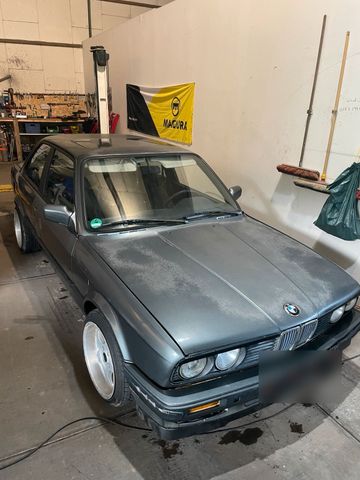 BMW e30 318i tausche! Sim rig Autos Anhänger