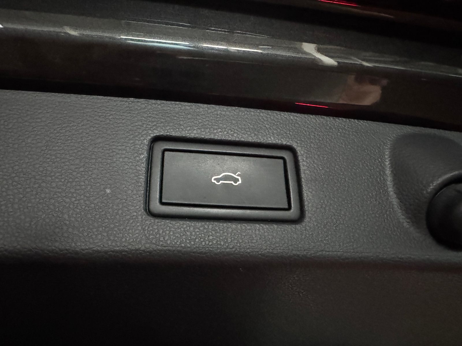 Fahrzeugabbildung Volkswagen ARTEON SB DSG ELEGANCE PANO IQ-LIGHT VW GARANTIE