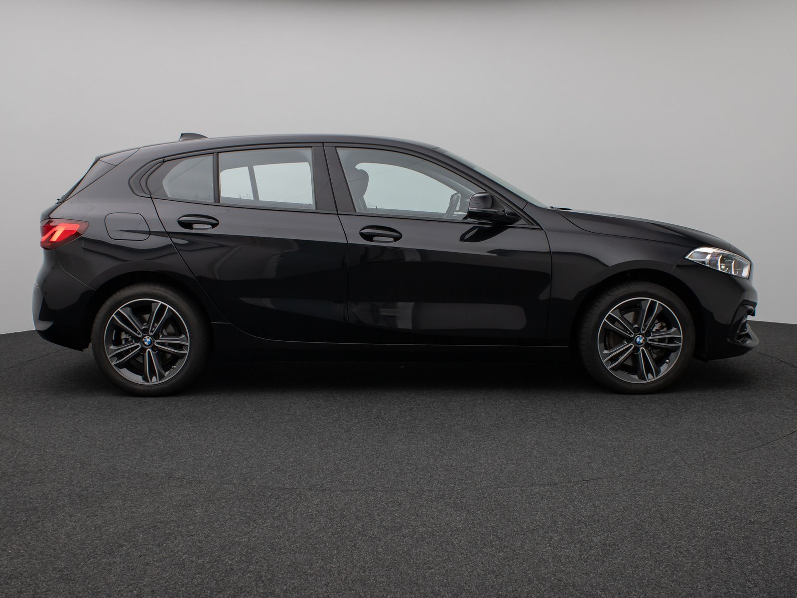 Fahrzeugabbildung BMW 118i SportLine DAB CockPitPr PDC Lenkrhz Komfort