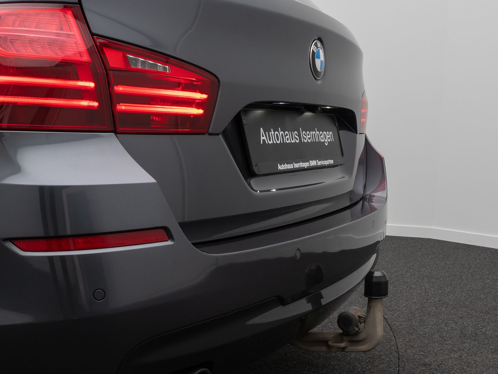 Fahrzeugabbildung BMW 530d M Sport Kamera H/K Alarm HUD Panorama AHK