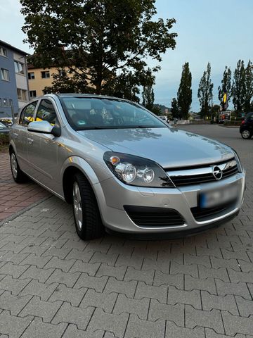 Opel Astra Sehr sauberes Familienauto