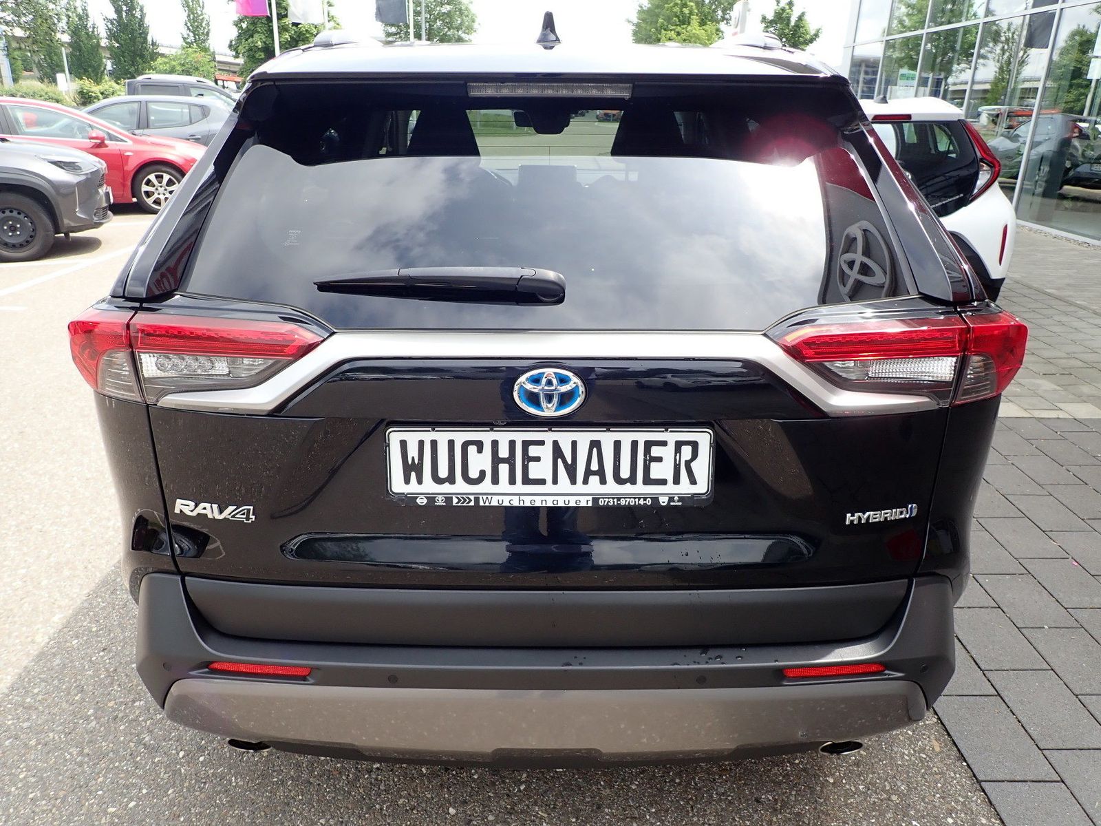 Fahrzeugabbildung Toyota RAV 4 Hybrid 4x2 Team Deutschland/NAVI/WKR/SH