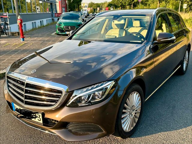 MERCEDES-BENZ C 220 d EXCLUSIVE Autom. Mercedes Scheckheft