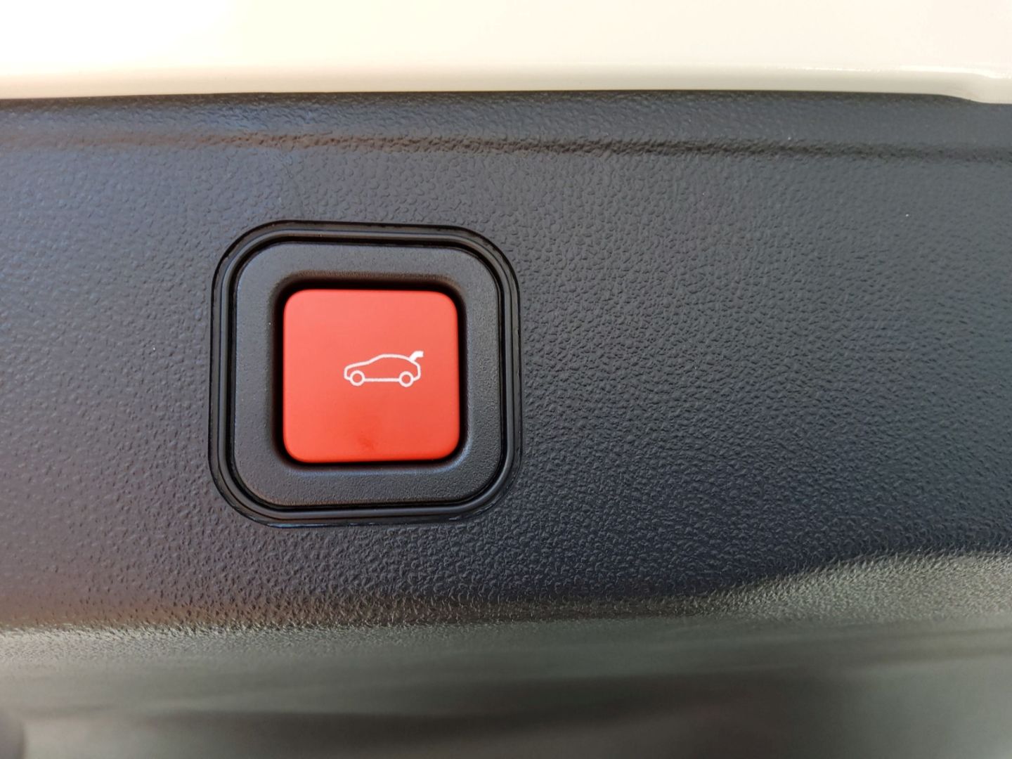 Fahrzeugabbildung Jeep Avenger Altitude Mildhybrid Allwetter, SHZ, Keyl