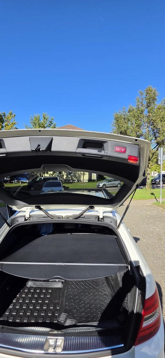 Mercedes-Benz C250 2011 — photo 10