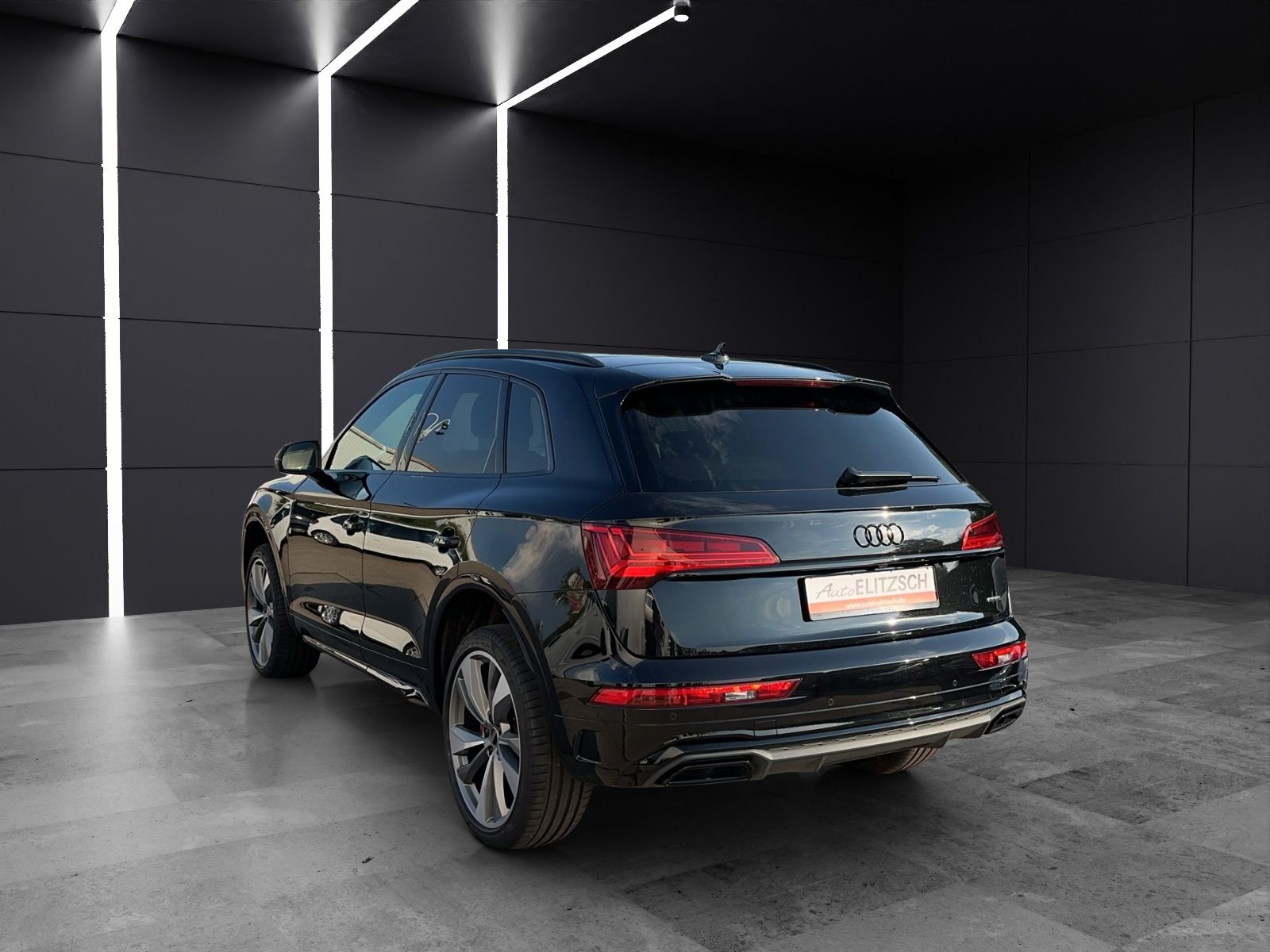 Fahrzeugabbildung Audi Q5 50 TDI quattro S line, MATRIX  LUFT 21" AHK P