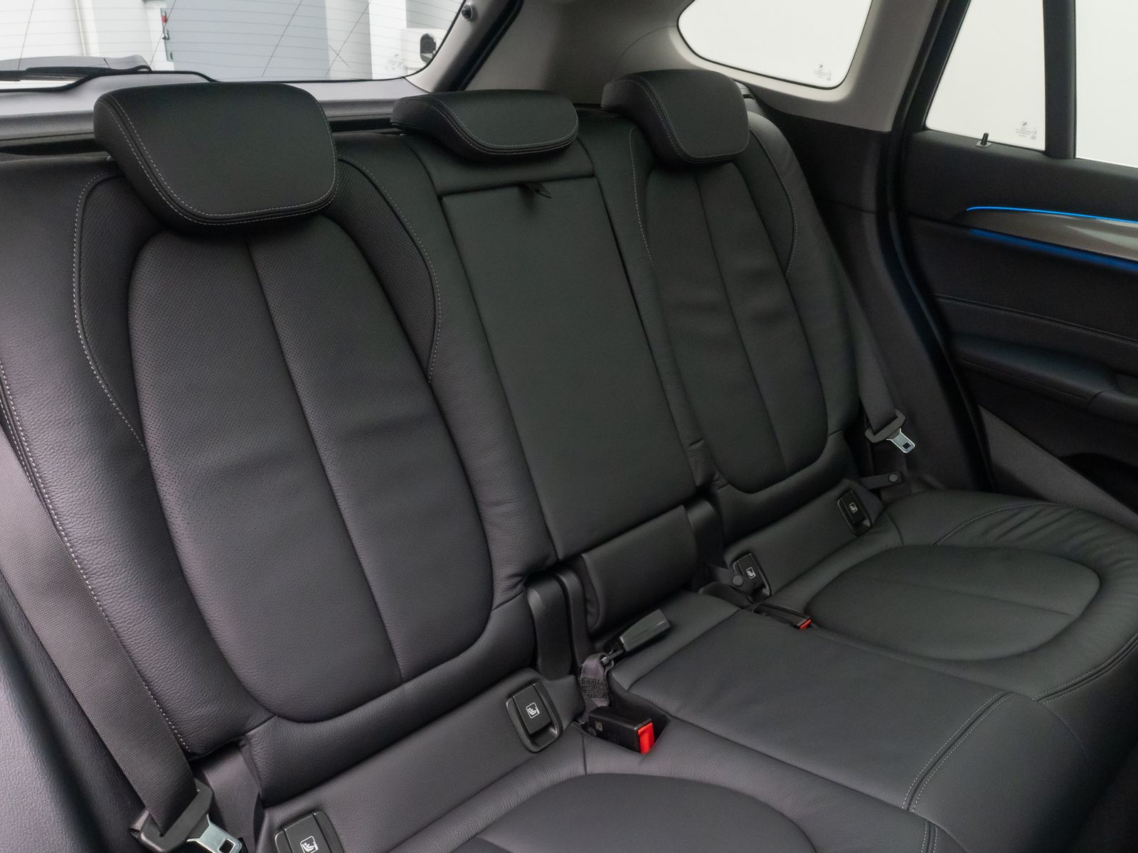 Fahrzeugabbildung BMW X1 xD25e xLine Panorama H/K Kamera DAB HUD Voll