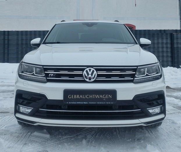 Volkswagen Tiguan R-Line/LED/Pano/TÜV/AU 06/2026