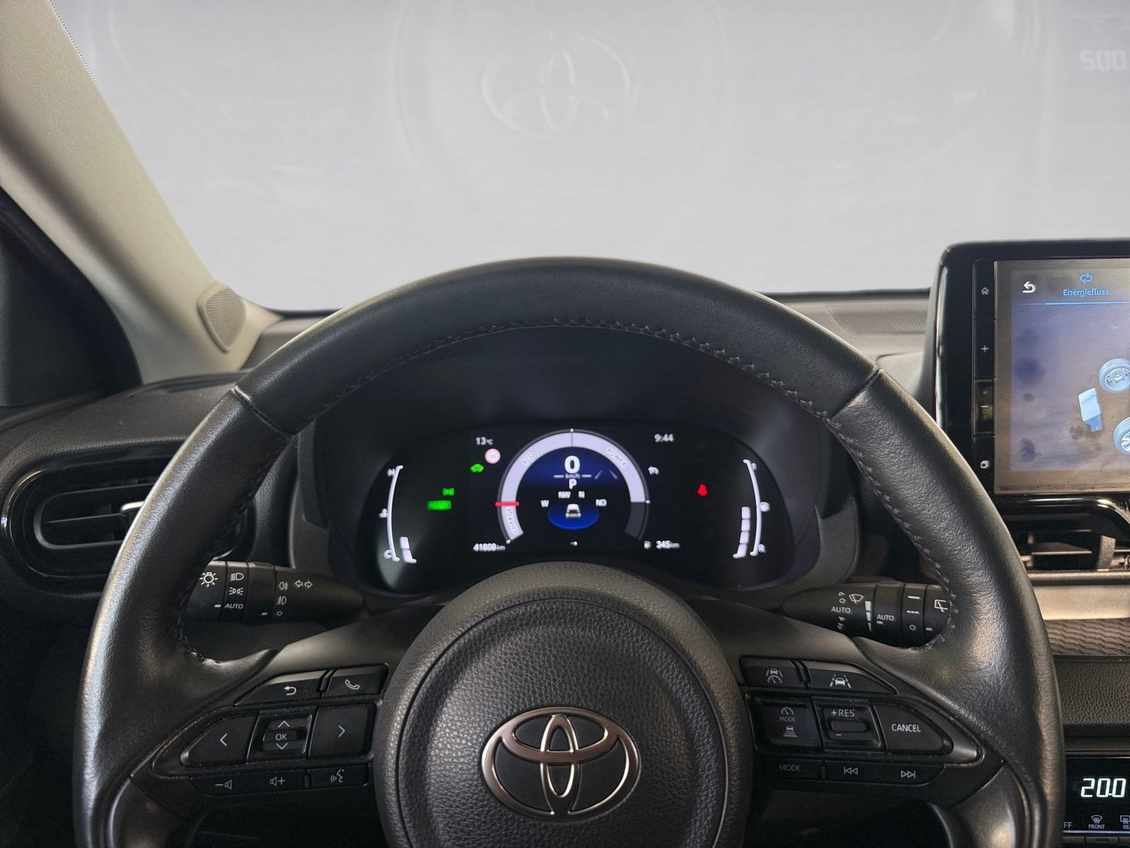Fahrzeugabbildung Toyota Yaris & 1.5 Black & White Black&White Kam,Sitzhz