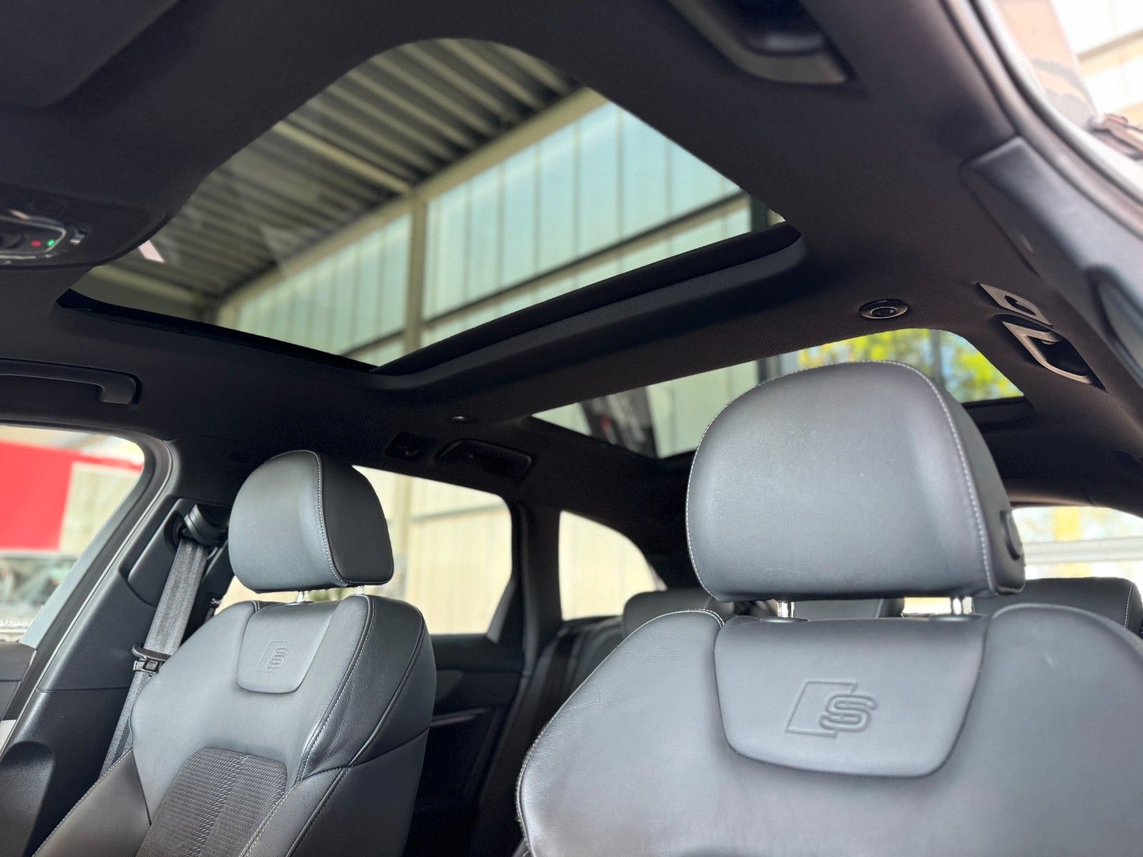 Fahrzeugabbildung Audi S6 Avant 3.0 TDI quattro "PANO Matrix-LED LM 20"