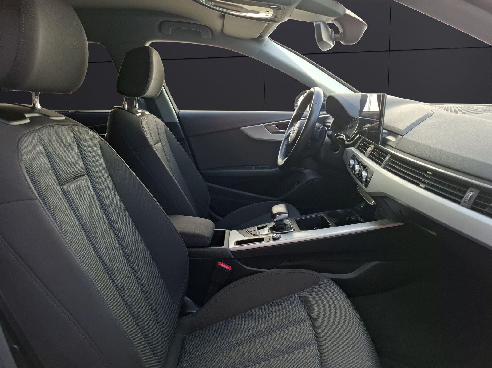 Fahrzeugabbildung Audi A4 Avant 35 TFSI S-tronic Navi GRA PDC SH LM