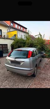 Ford Focus 1,6 TÜV 12/26*4/5 Türer*Klimaan... - Ford Focus: Türer