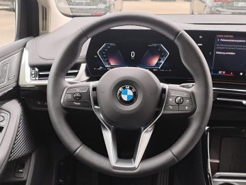 BMW 220d Active Tourer Luxury Line HK HiFi DAB LED