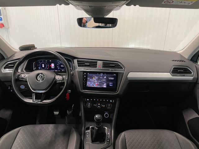 Tiguan Comfortline 2.0 TDI AHK NAVI LED ACC