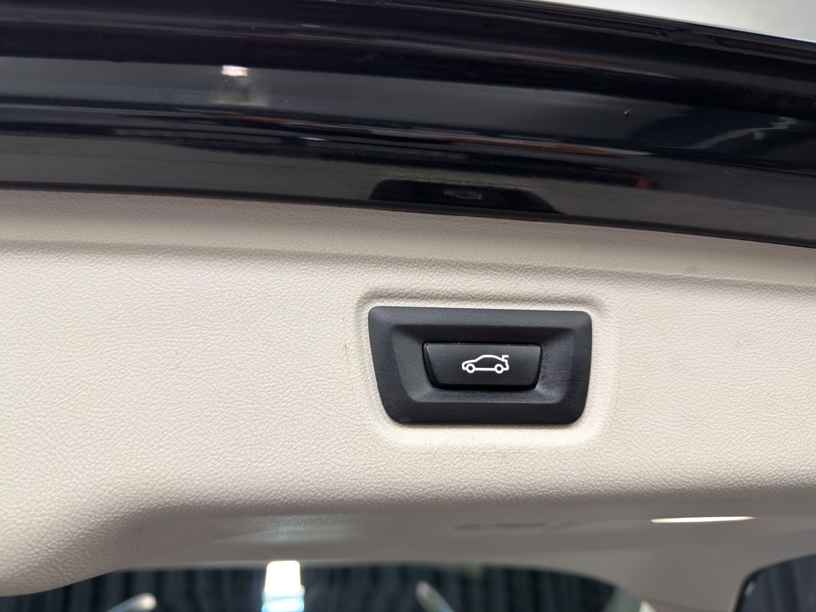 Fahrzeugabbildung BMW 320d xDrive Touring Advantage|NAVI|AHK|LED|
