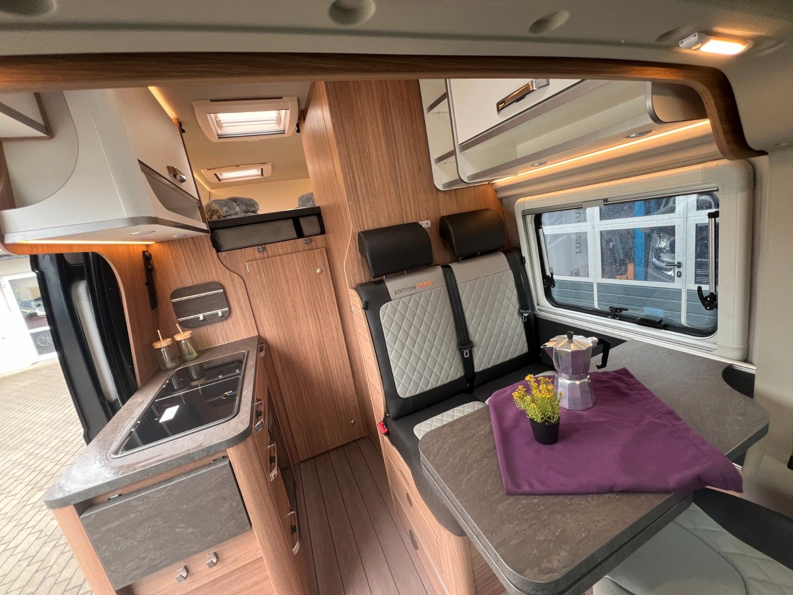 Fahrzeugabbildung Weinsberg CaraBus 630 MEG Outlaw Edition Fire