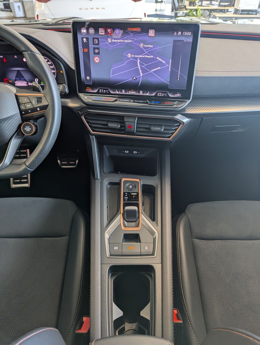 Fahrzeugabbildung CUPRA Formentor 1.5 eTSI Dynamic / Edge-Paket ACC 18"