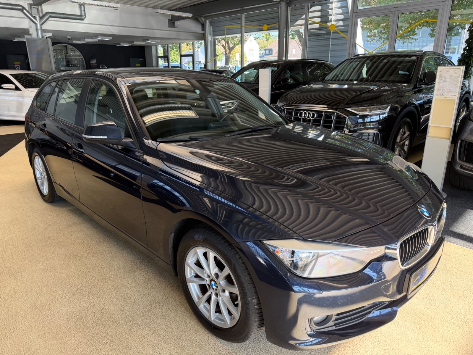 Fahrzeugabbildung BMW 318 3 Touring 318 d