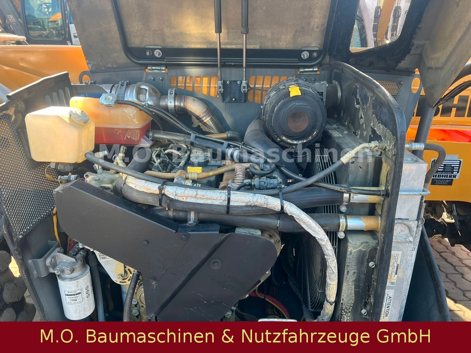 Fahrzeugabbildung Other Liebherr TL 441-7/7m/4,1t /SW/Gabel+Schaufel