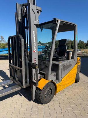 Jungheinrich EFG430s