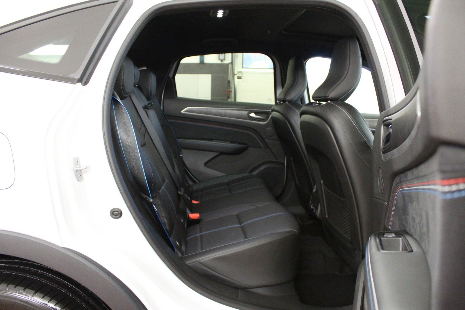 Fahrzeugabbildung Renault Arkana E-TECH Full Hybrid 145 Esprit Alpine