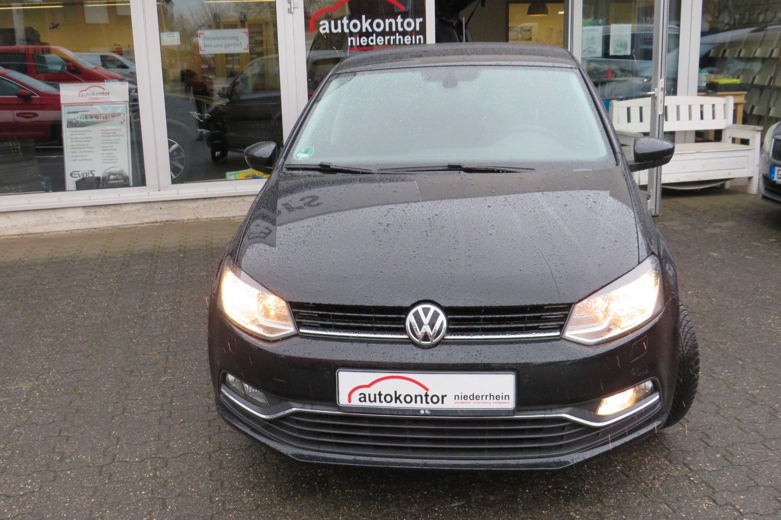 Fahrzeugabbildung Volkswagen Polo V Lounge 4T PDC GJ AHK CLIMATRONIC