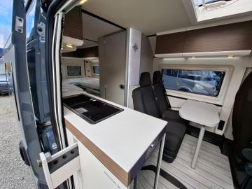 Westfalia Columbus 640 E 140 PS 8G Solar Premium Winter