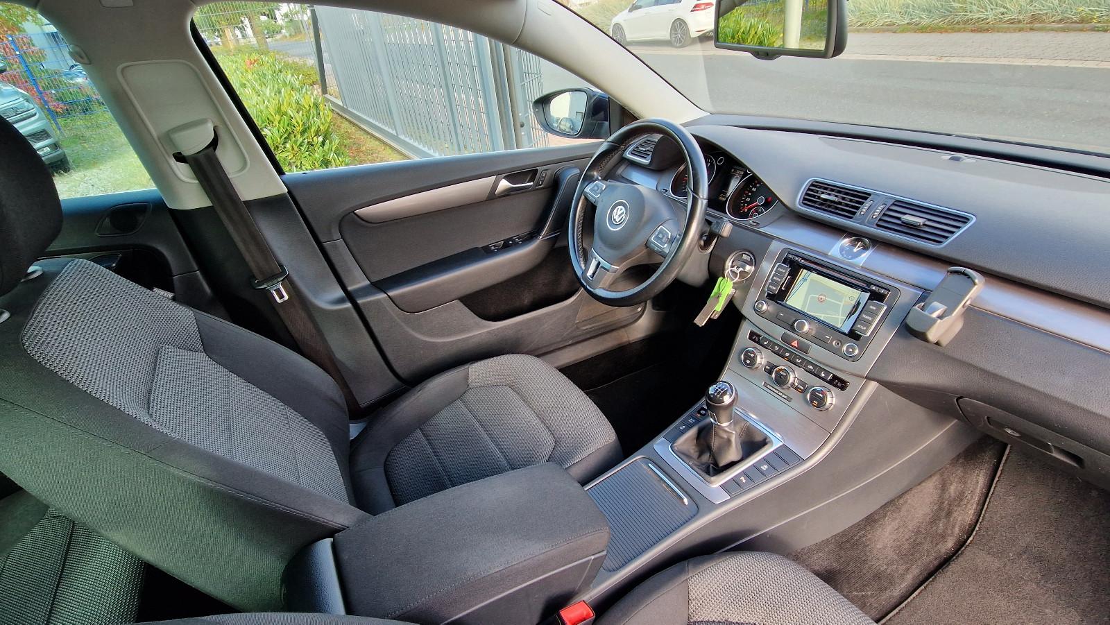Volkswagen Passat 2014 — photo 10
