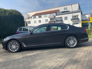 BMW 730 - 7