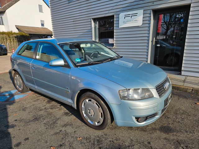 Audi A3 1.6 Attraction Wenig KM