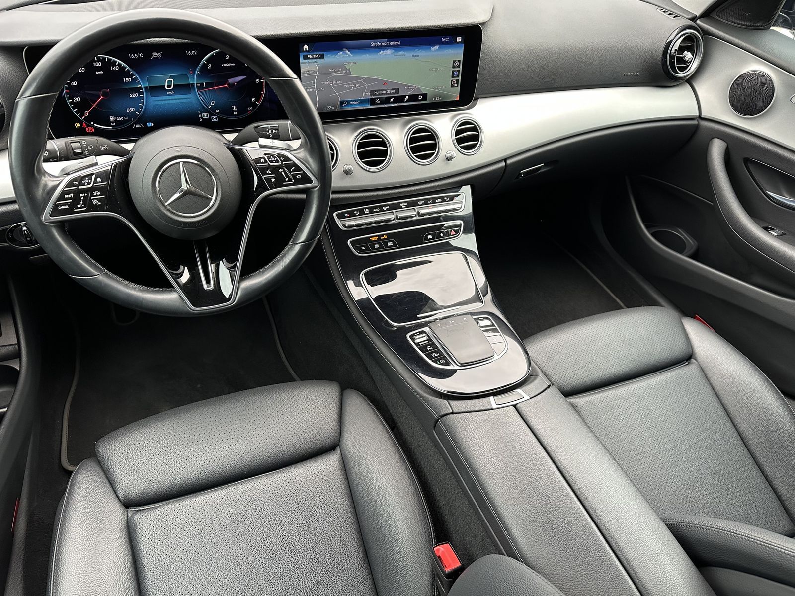 Fahrzeugabbildung Mercedes-Benz E 220d T Avantgarde NAV+LED+HUD+WIDE+KAMERA+18ZO