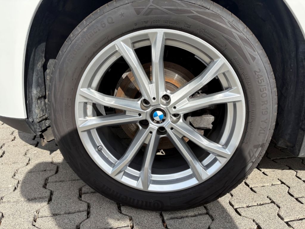 BMW X3 20d xDrive AHK 19'' HUD adLED DA PA HiFi el foto 4