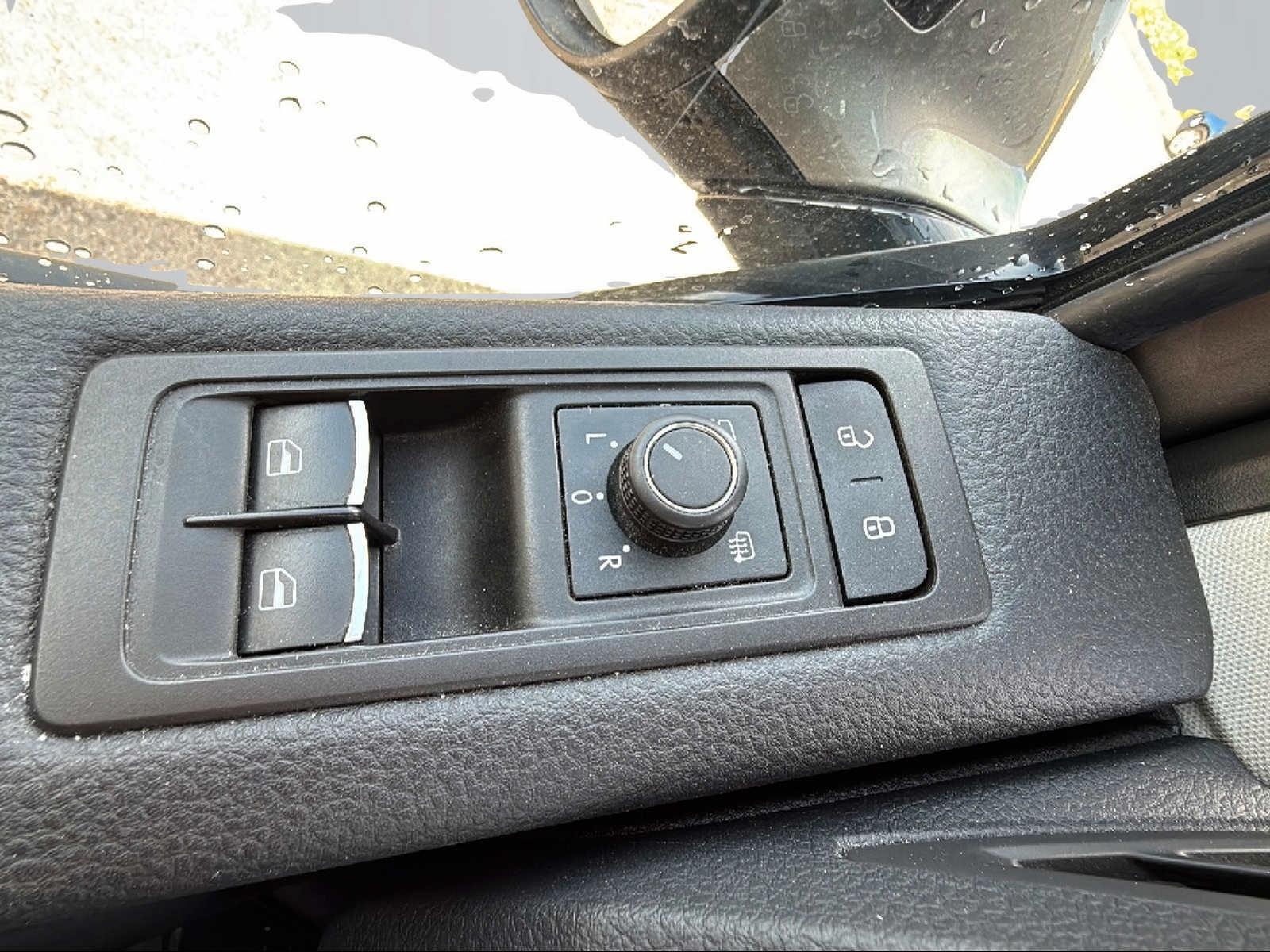 Volkswagen T6 Multivan Highline | LED | ACC | AHK | Kam