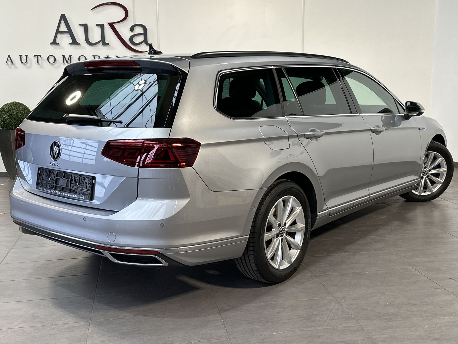 Fahrzeugabbildung Volkswagen Passat Variant GTE NAV+IQ-LIGHT+360°+STANDHEIZUN