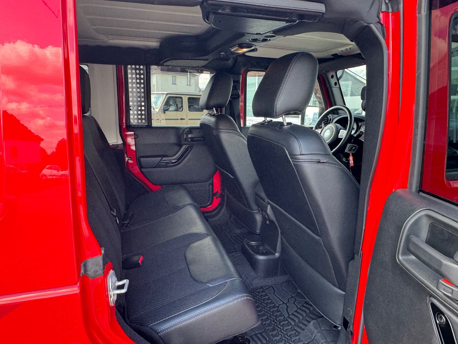 Fahrzeugabbildung Jeep Wrangler Unlimited Night Eagle/SOFT-Top/Daystar/