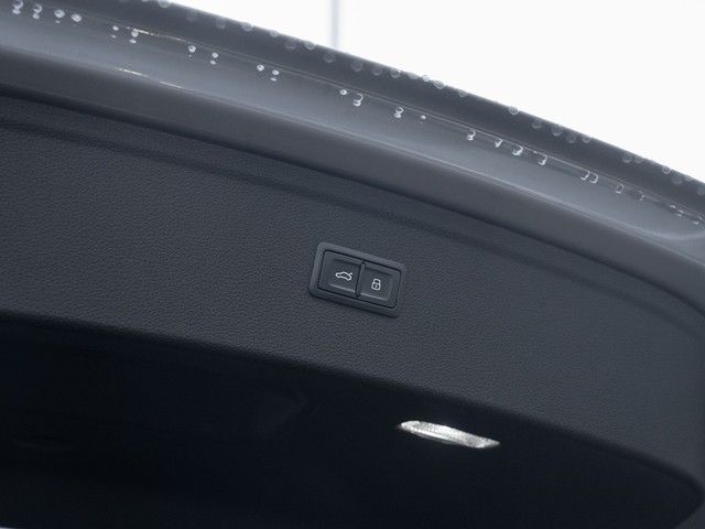 Q5 40 TDI quattro S line MATRIX+PANO+360°+HUD+AH