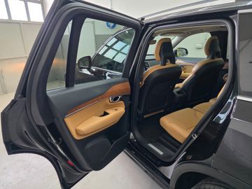 Volvo XC90 - 8