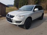 Volkswagen Touareg V6 TDI BlueMotion AHK,Pano, Service NEU - Volkswagen Touareg: V6 TDI Bluemotion