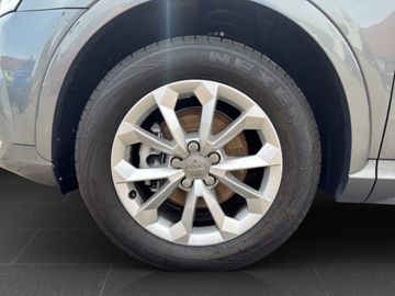 Audi Q3 2.0 TDI quattro s tronic design *LED*NAVI*SHZ