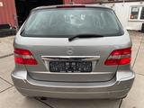 Mercedes-Benz B 170 Automatik/Leder/Navi/Klima/SitzHeiz/PDC - graue Mercedes-Benz B 170