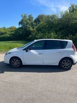 Renault Scenic 3 BOSE Diesel - Renault Scenic aus 2011: Bose