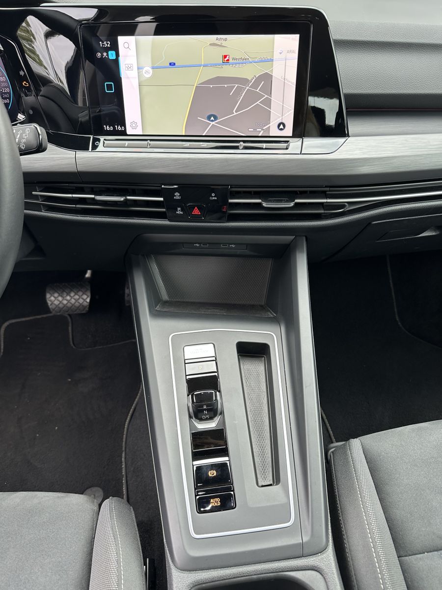 Fahrzeugabbildung Volkswagen Golf Variant 2.0 TDI DSG Style NAV+LED+ACC+VCOCK