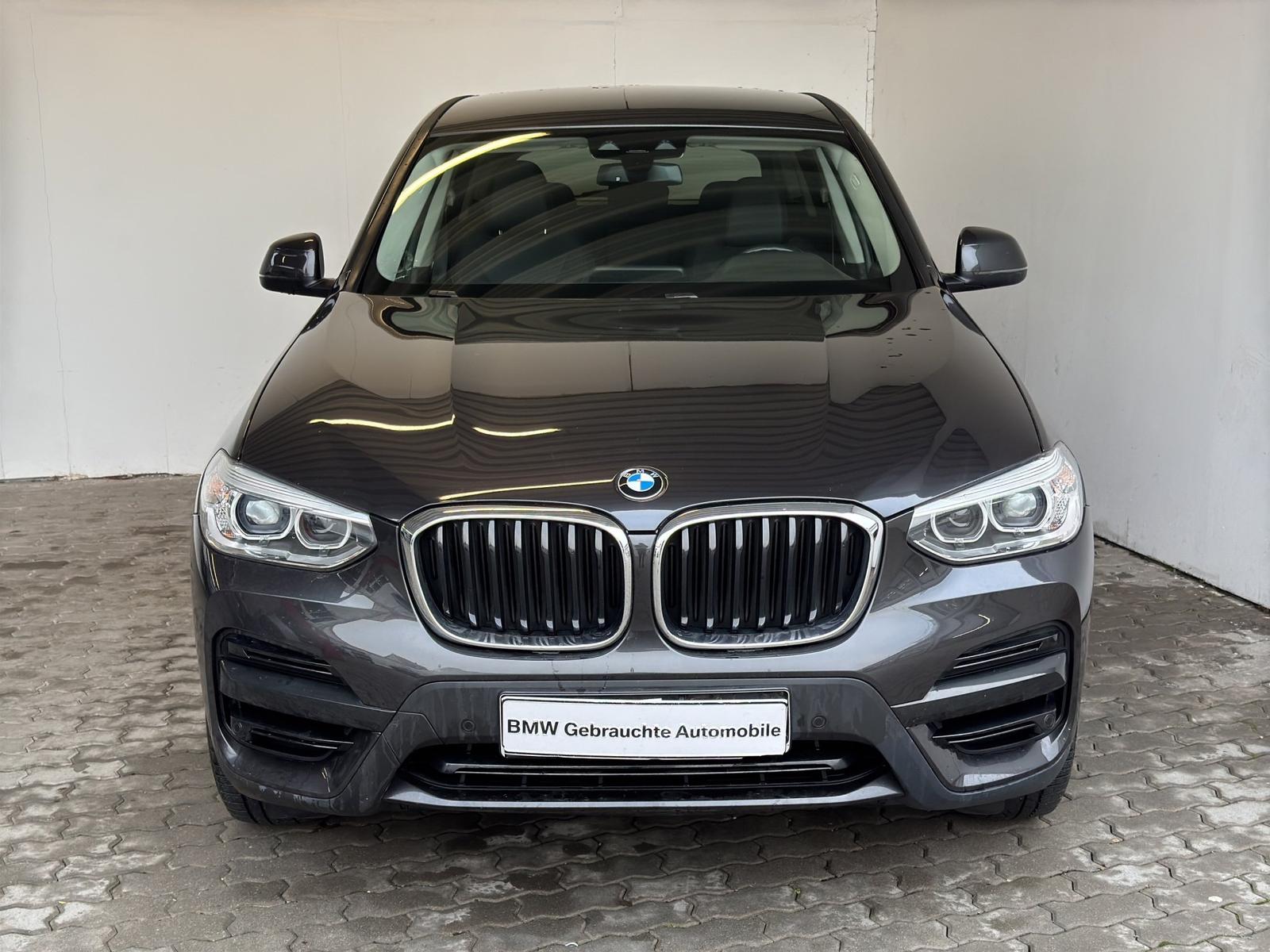 BMW X3 xDrive20iA Advantage LED.Sportsz.ParkAss.SHZ.