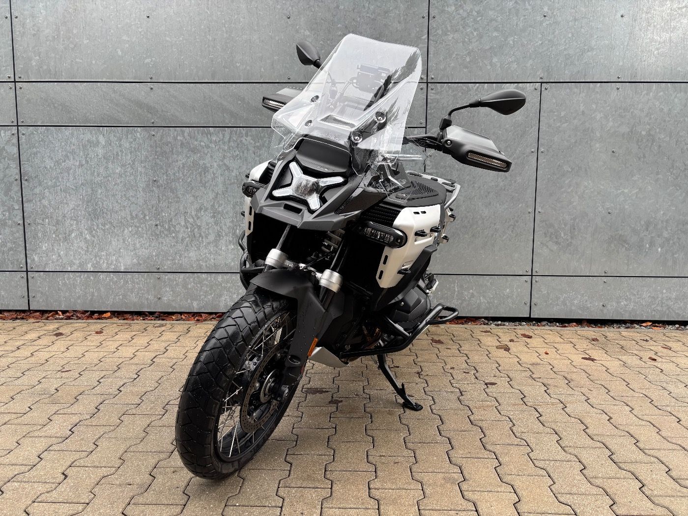 Fahrzeugabbildung BMW R 1300 GS Adventure Triple Black ASA 3 Pakete Fa