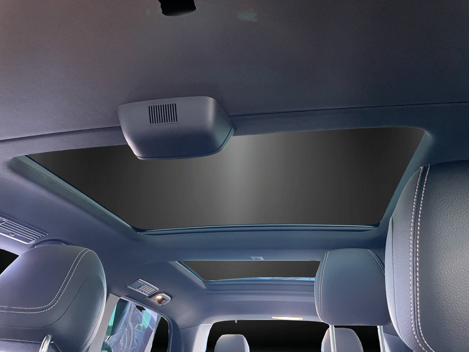 Fahrzeugabbildung Mercedes-Benz EQV 300 L Facelift AVANTGA Pano DISTRO 360° MLED
