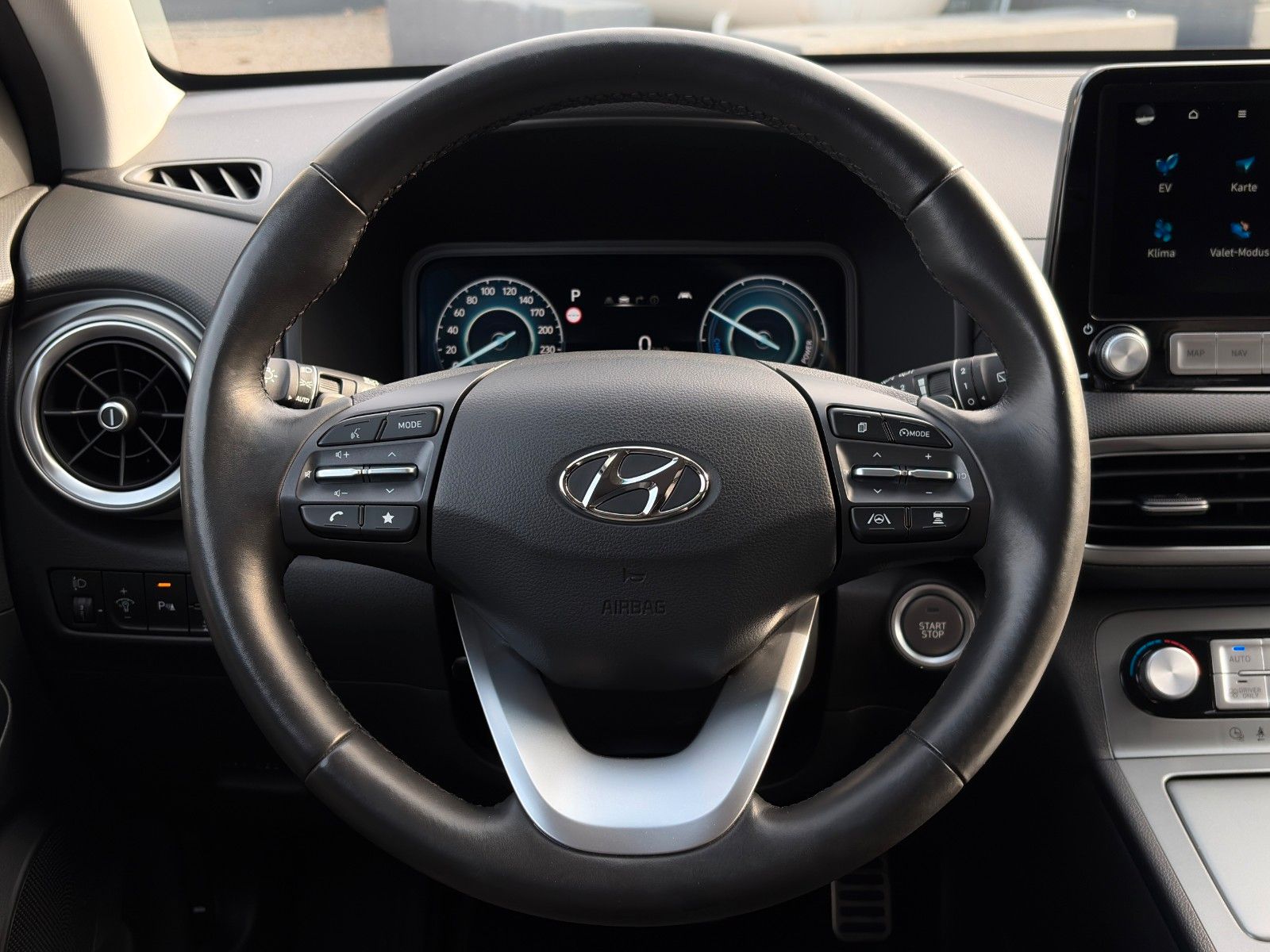 Fahrzeugabbildung Hyundai KONA E Trend KRELL LED NAV CAM ACC PDC CarPlay