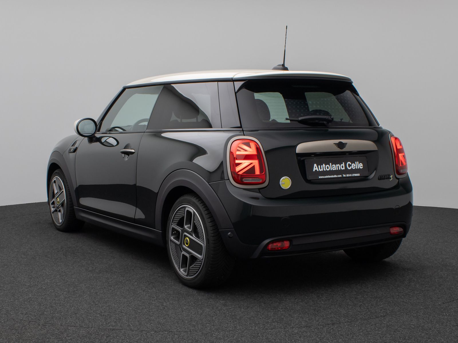 Fahrzeugabbildung MINI COOPER SE Resolute Edition PDC hinten LED Navi
