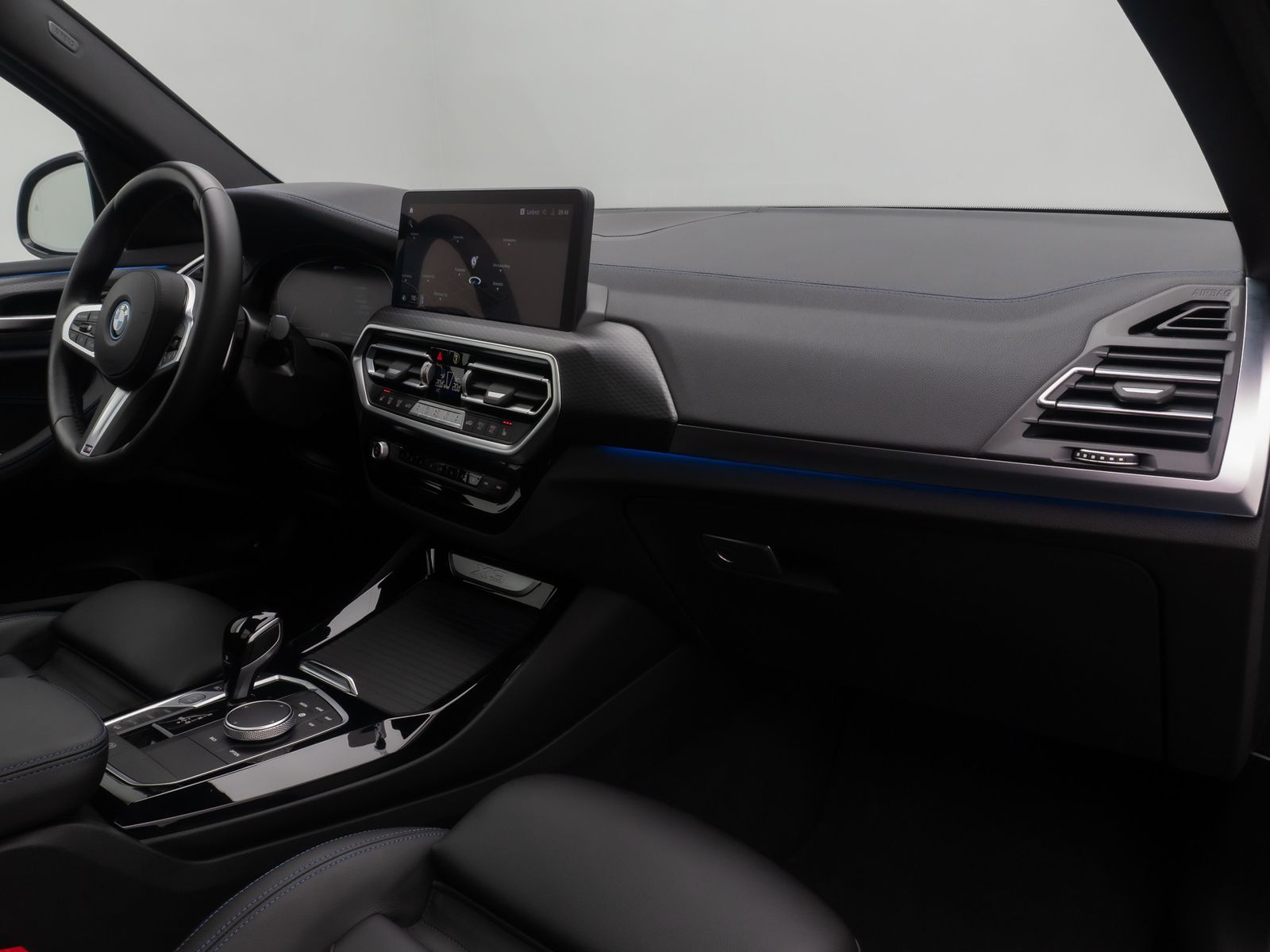 Fahrzeugabbildung BMW X3 xD30e M Sport Laser DAB Kamera HUD Panorama