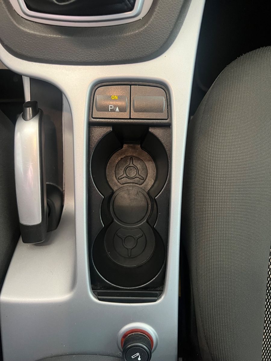 Fahrzeugabbildung Ford Kuga Champions 4x4 Edition *PANO*NAVI*
