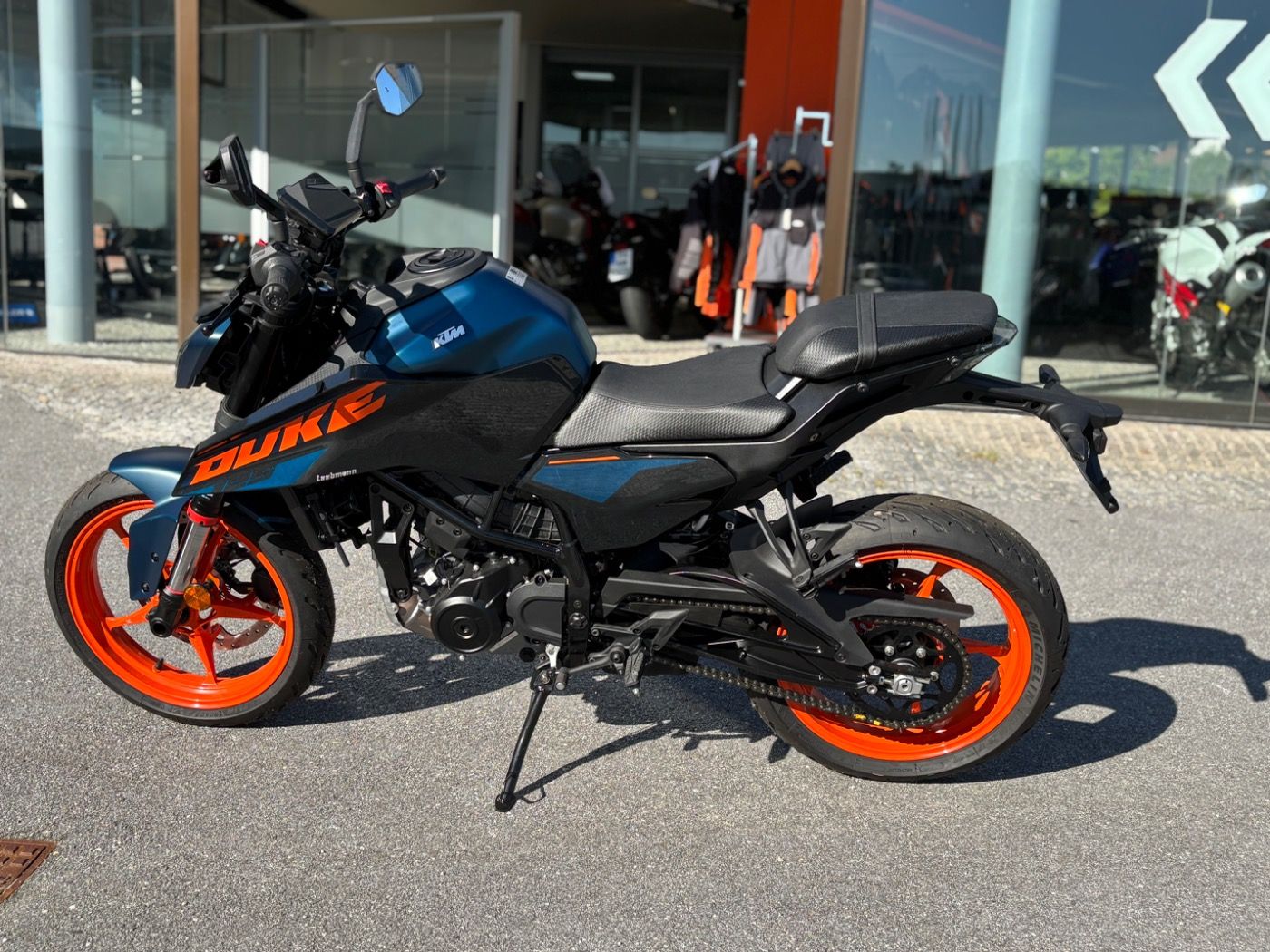 Fahrzeugabbildung KTM 125 Duke Modell 2025